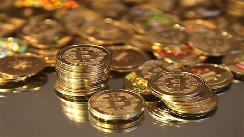 «البيتكوين» تهبط لأدنى من 14 ألف دولار