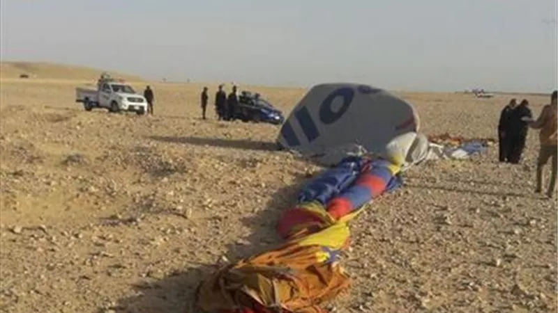الطيران المدني تبدأ التحقيق في واقعة الهبوط القوي لمنطاد الأقصر
