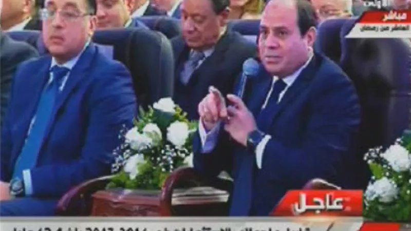 السيسي: الانتهاء من مشروعات الإسكان والكباري والمحطات كان تحدياً صعباً