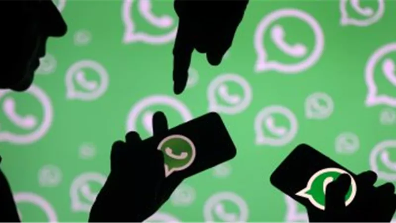 «واتس آب» يطرح ميزة لمكافحة الأخبار الوهمية وإنذار المستخدمين عند تداولها