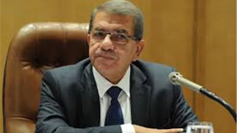 ننشر نص قرار وزيرالمالية الخاص بفرض ضرائب على شراء السيارات المستعملة