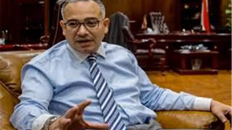 المدير التنفيذى لـ«تطويرالعشوائيات» يتفقد مشروعى «المحروسة 1و2»