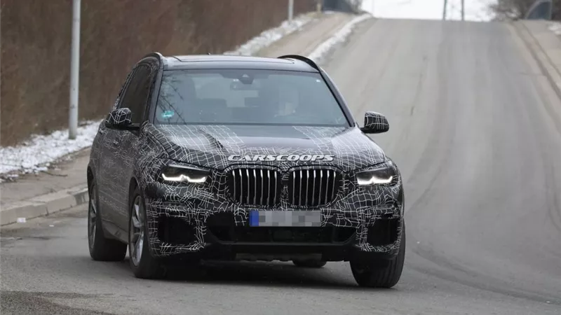 شاهد.. BMW X5 تظهر بالطرقات العامة قبل الاعلان الرسمي عنها 