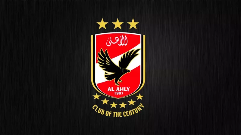 «الأهلي» ينهي إجراءات سفر فريق الكرة للإمارات لخوض ودية «أياكس» 