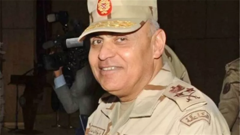 وزير الدفاع يتناول الإفطار مع أساتذة وطلبة الكليات والمعاهد العسكرية
