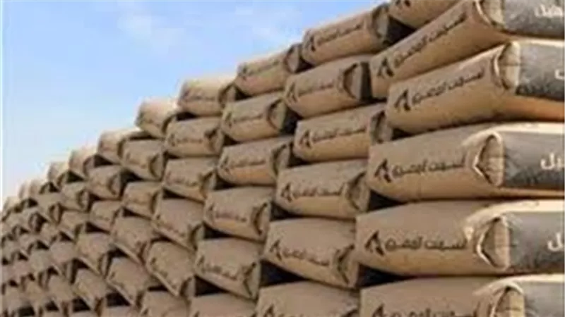 انخفاض أسعار الأسمنت و«السويدي» بـ 825 جنيها للطن