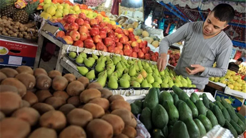  أسعار الخضراوات والفاكهة بسوق الجملة.. الطماطم تسجل 4 جنيهات