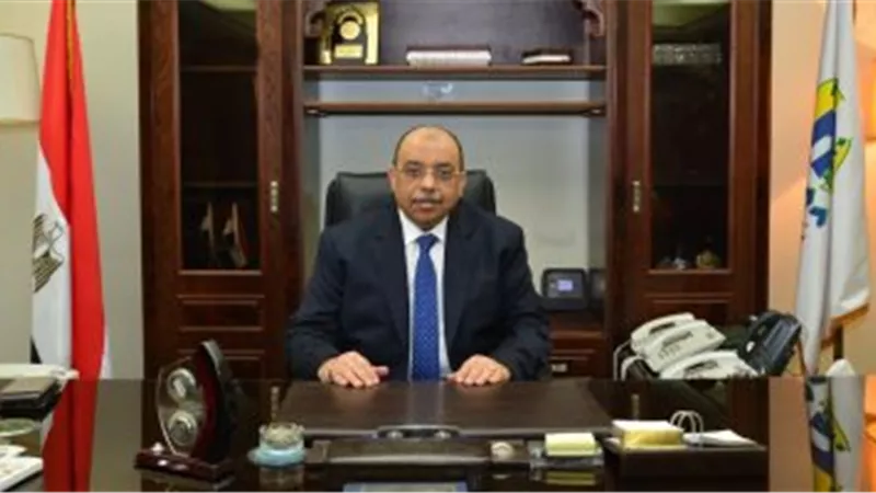  وزير التنمة المحلية يدعو المواطنين للإبلاغ عن شكاوى المحليات.. ويؤكد: سنرد على الجميع 
