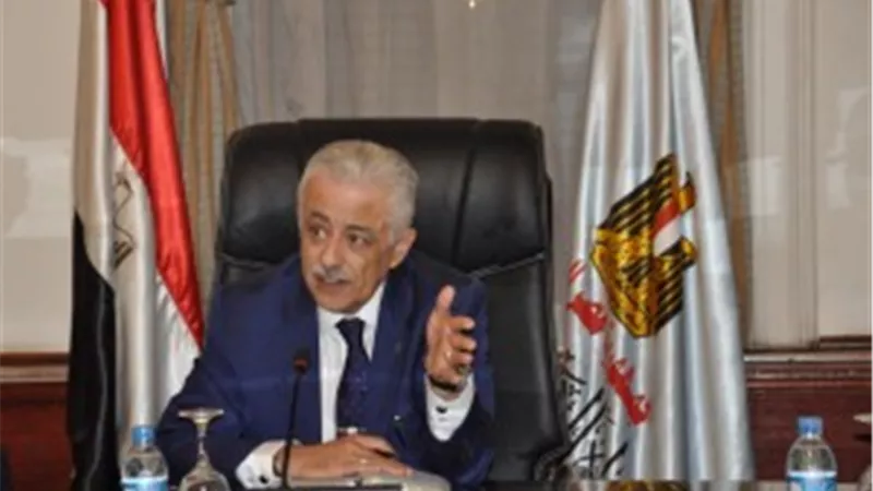 «شوقي» يقرر تعيين 3 معاونين لمديري المديريات التعليمية