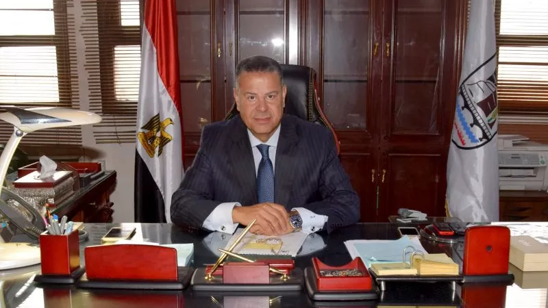 لاتهامه باختلاس 274 ألف جنيه.. إيقاف مسؤول الإيرادات في الواسطى عن العمل