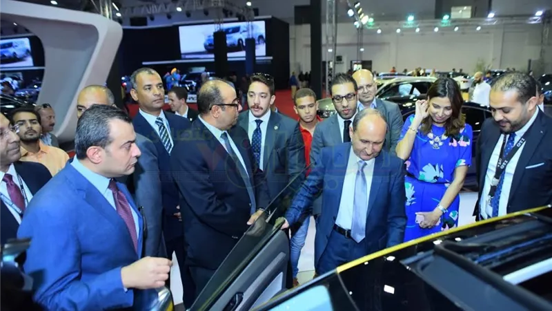 وزير الصناعة يتفقد «أوتوماك فورميلا» ويشيد بالحضور القوى لـ«الشركات العالمية»