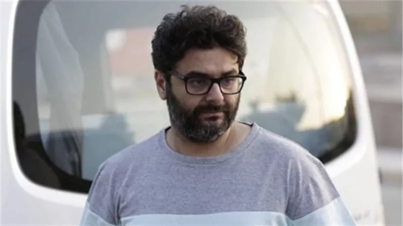 «وليد منصور» يوقع عقد شراكة مع «يوسف الطاهر» لإنتاج 3 أفلام