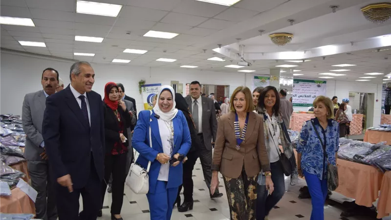 «المغربي»: معرض ملابس «جامعة بنها» لخدمة الطلاب 