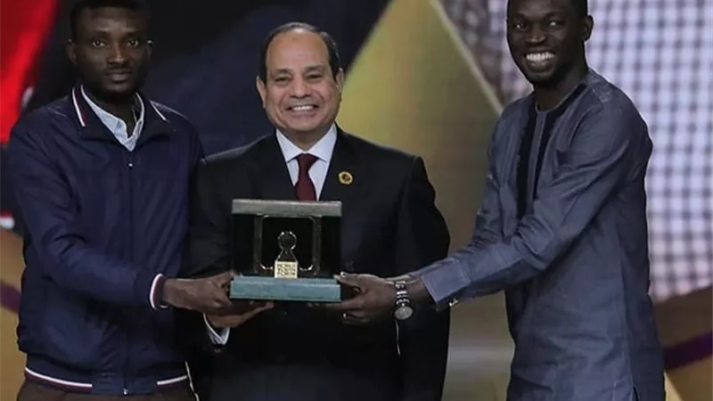 صور... تفاصيل تكريم الرئيس السيسي للفائزين بمسابقة كأس افريقيا للتطبيقات والألعاب الإلكترونية